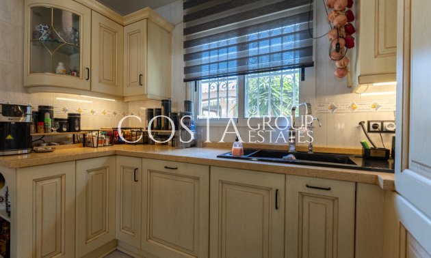 Herverkoop - Villa -
Benijofar