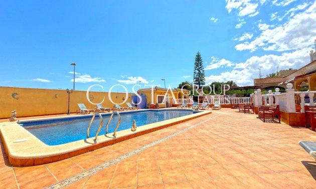 Resale - Villa -
Torrevieja - Los Balcones
