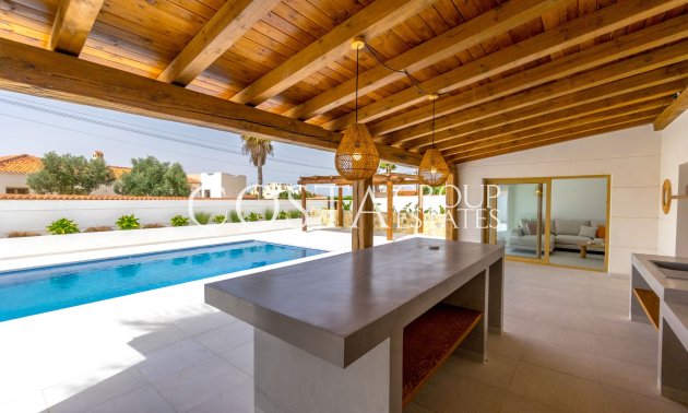 Odsprzedaż - Willa -
Torrevieja - Torreta Florida