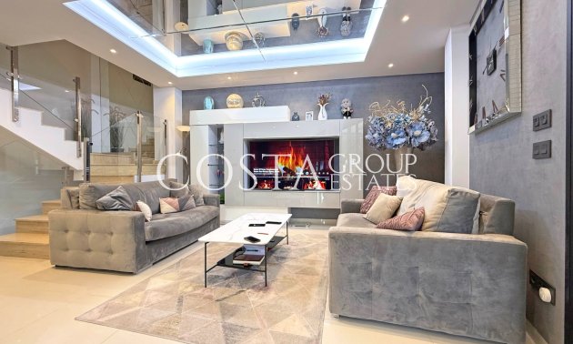 Resale - Villa -
Orihuela Costa - Villamartín