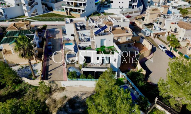 Resale - Villa -
Orihuela Costa - Villamartín