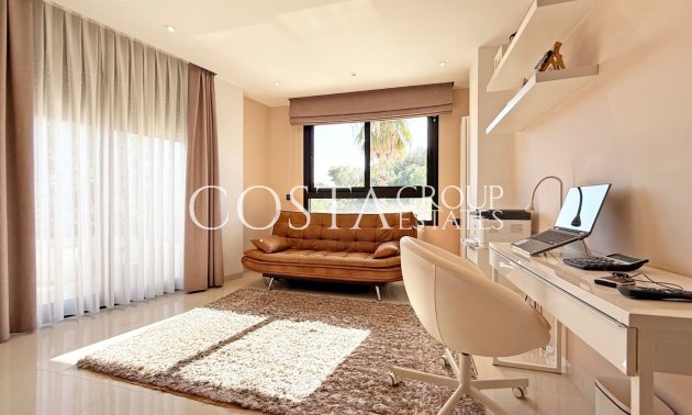 Resale - Villa -
Orihuela Costa - Villamartín