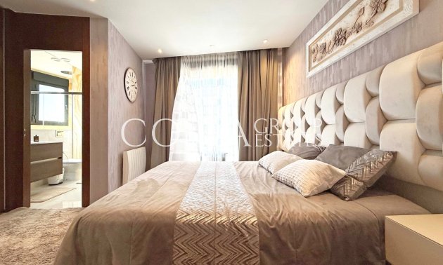 Resale - Villa -
Orihuela Costa - Villamartín