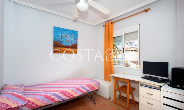 Wiederverkauf - House -
Orihuela Costa