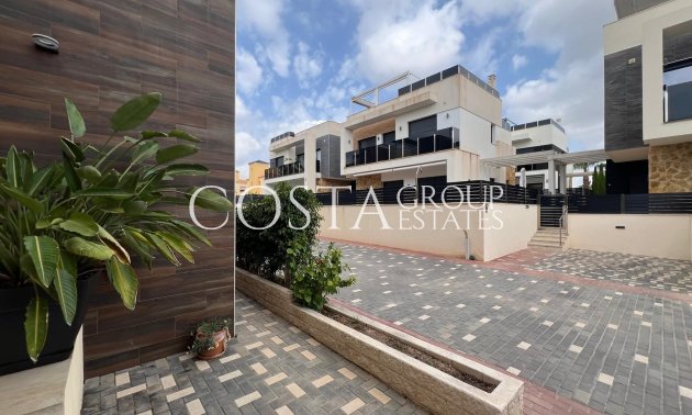 Resale - Villa -
Orihuela Costa - Lomas De Cabo Roig