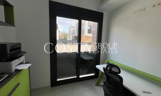 Resale - Villa -
Orihuela Costa - Lomas De Cabo Roig