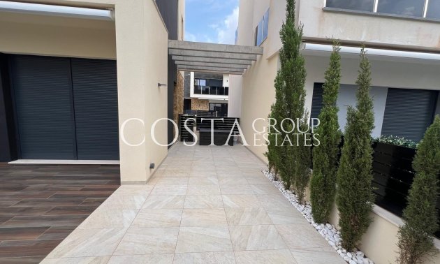 Resale - Villa -
Orihuela Costa - Lomas De Cabo Roig