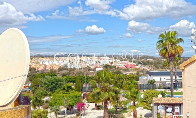 Resale - Villa -
Orihuela Costa - Los Altos