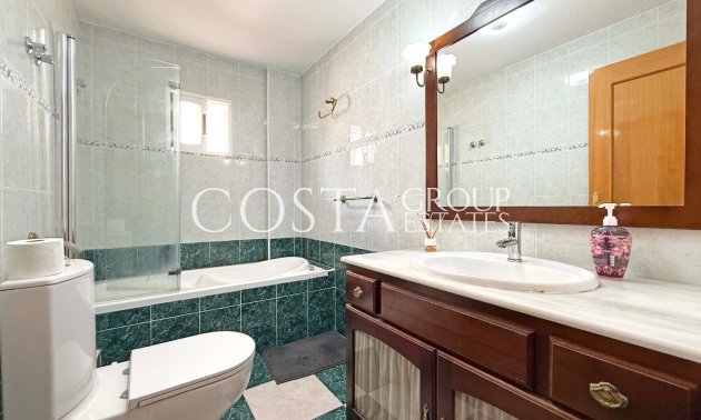 Resale - Villa -
Orihuela Costa - Los Altos