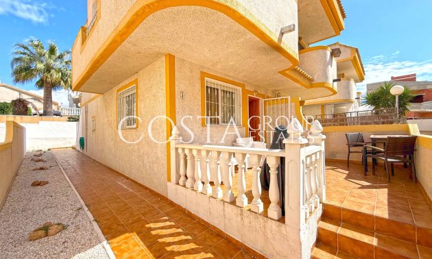 Resale - Villa -
Orihuela Costa - Los Altos