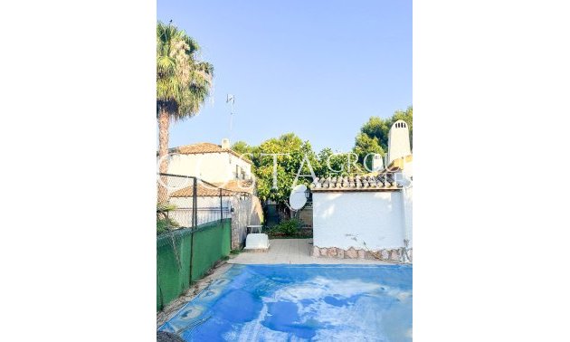 Wiederverkauf - Villa -
Orihuela Costa - Punta Prima