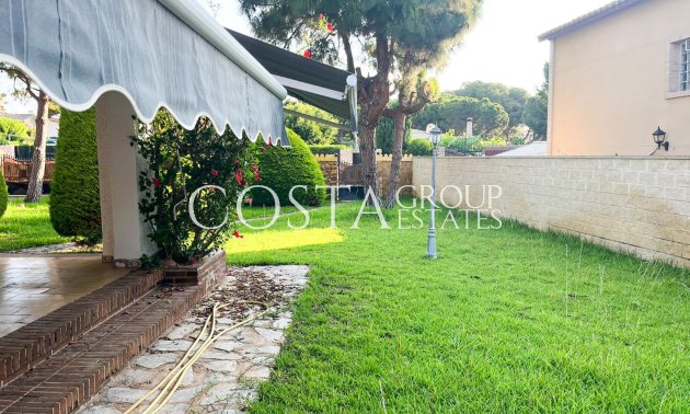 Wiederverkauf - Villa -
Orihuela Costa - Punta Prima