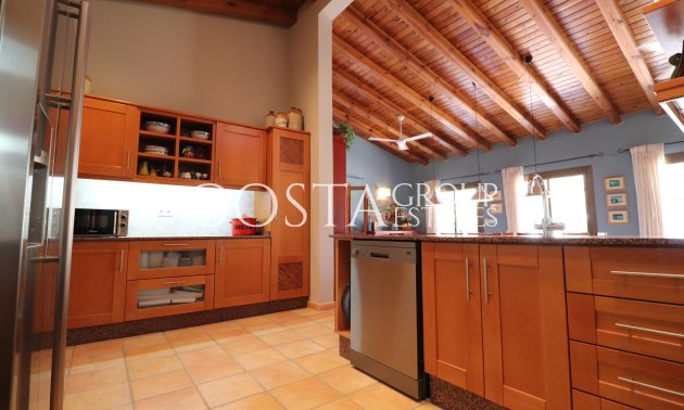 Wiederverkauf - Villa -
Catral