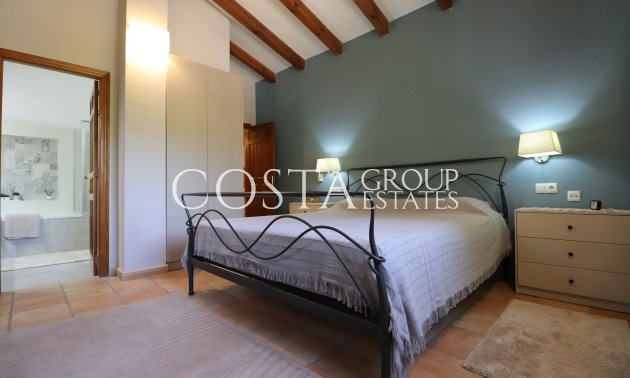 Wiederverkauf - Villa -
Catral