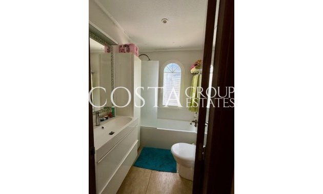 Herverkoop - Villa -
Orihuela Costa