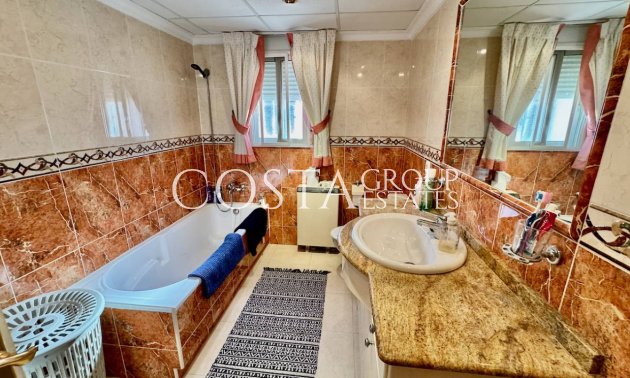 Herverkoop - Villa -
Benferri