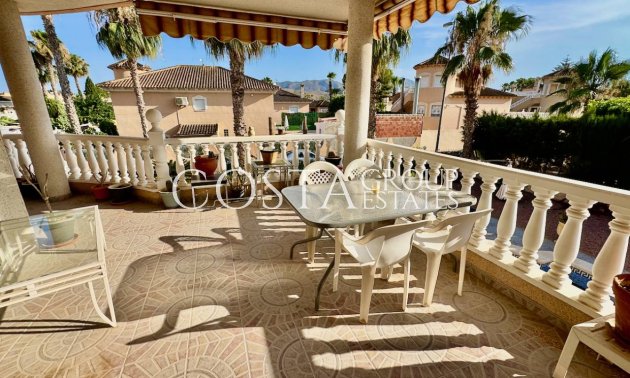 Herverkoop - Villa -
Benferri