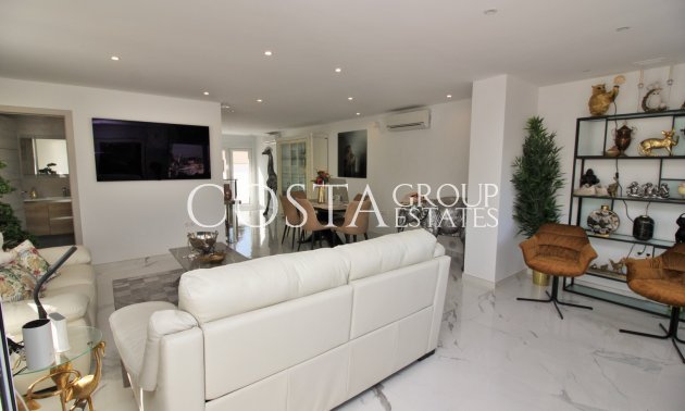 Wiederverkauf - Villa -
Villamartín