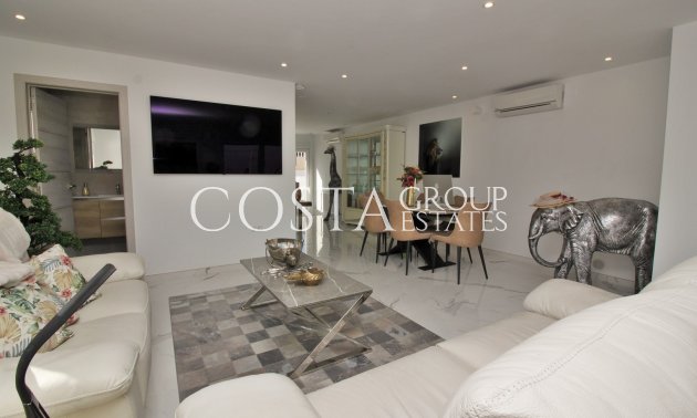 Wiederverkauf - Villa -
Villamartín