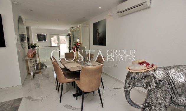 Wiederverkauf - Villa -
Villamartín