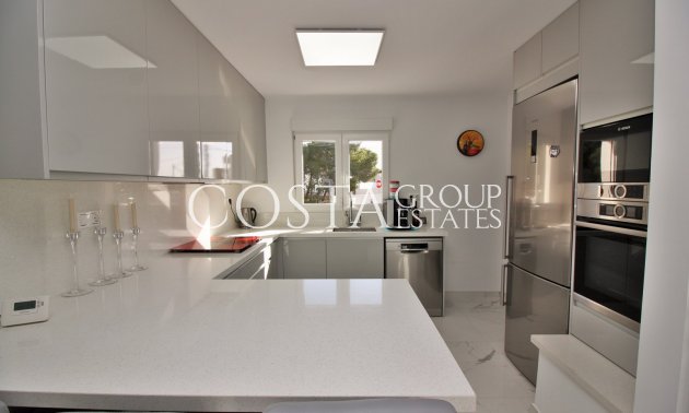 Wiederverkauf - Villa -
Villamartín