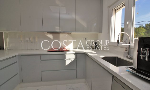 Wiederverkauf - Villa -
Villamartín