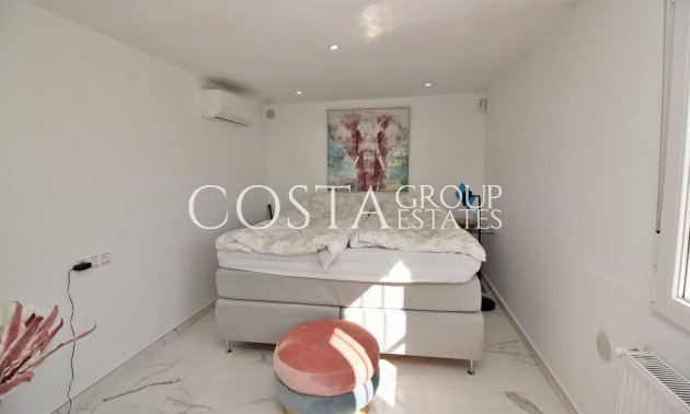 Wiederverkauf - Villa -
Villamartín