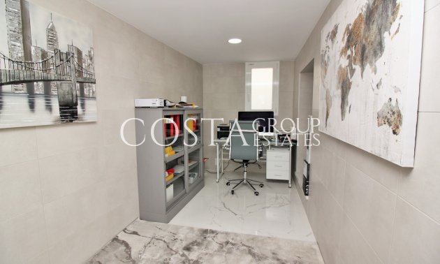 Wiederverkauf - Villa -
Villamartín