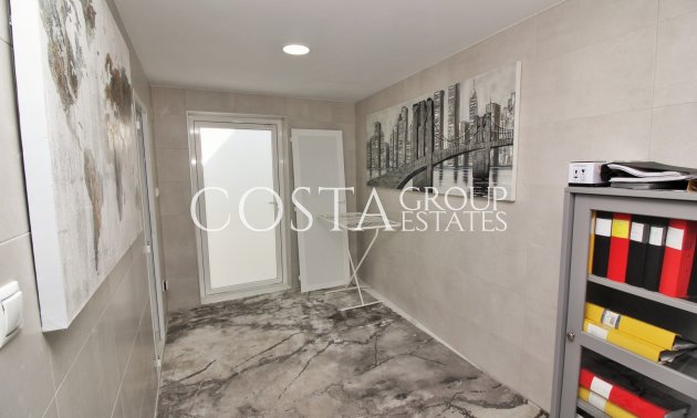 Wiederverkauf - Villa -
Villamartín