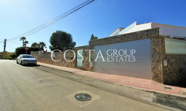 Wiederverkauf - Villa -
Villamartín