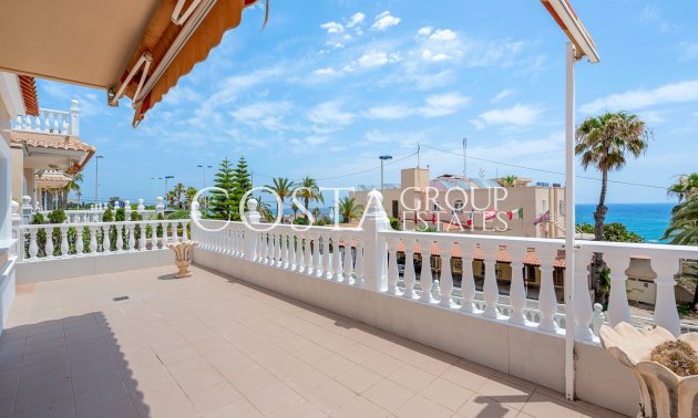 Resale - Villa -
Torrevieja
