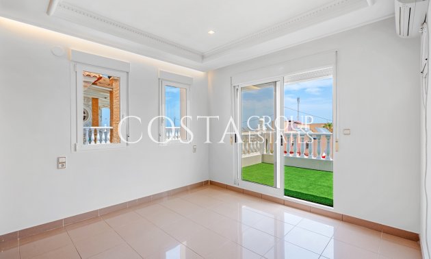 Resale - Villa -
Torrevieja