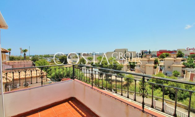 Herverkoop - Huis -
Playa Flamenca