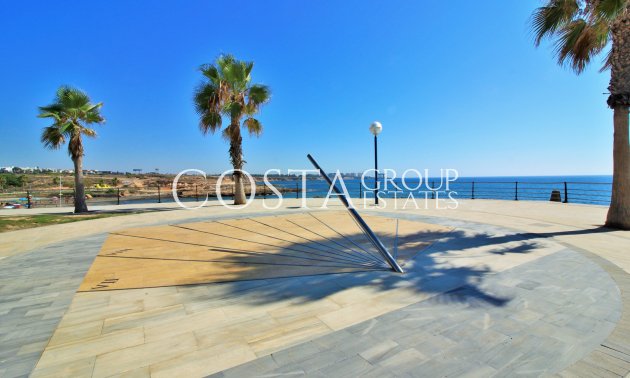 Herverkoop - Huis -
Playa Flamenca