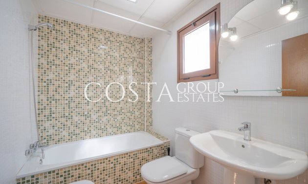 Resale - House -
Algorfa