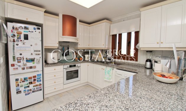 Herverkoop - Apartments -
Villamartín - PAU 8