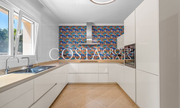 Odsprzedaż - Willa -
Benissa