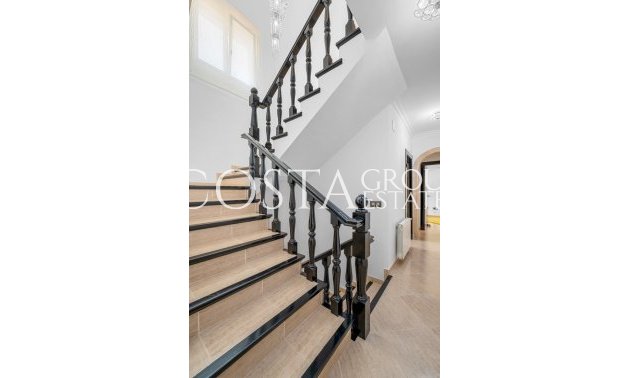 Odsprzedaż - Willa -
Benissa