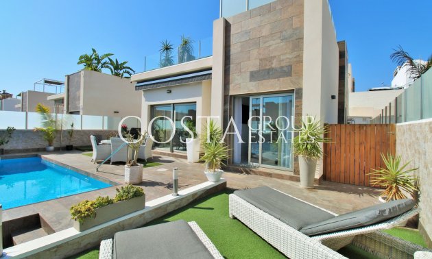 Wiederverkauf - Villa -
Villamartín