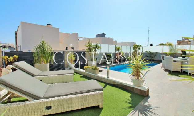 Wiederverkauf - Villa -
Villamartín