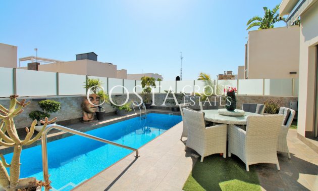 Wiederverkauf - Villa -
Villamartín