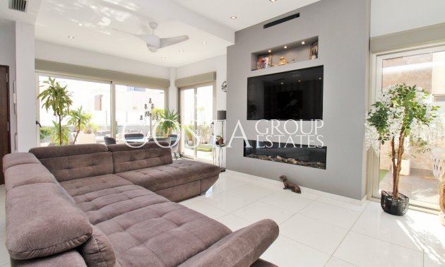 Wiederverkauf - Villa -
Villamartín