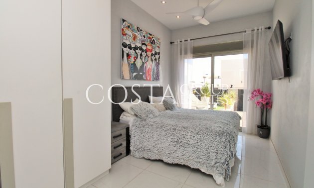 Wiederverkauf - Villa -
Villamartín