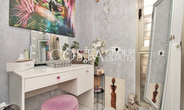 Wiederverkauf - Villa -
Villamartín