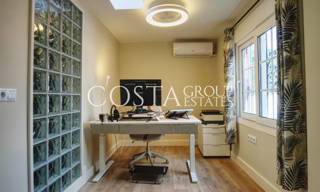 Herverkoop - Villa -
Orihuela Costa