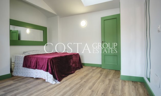 Herverkoop - Villa -
Orihuela Costa