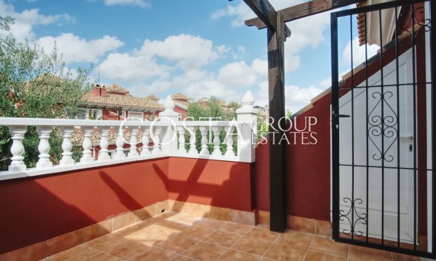 Herverkoop - Villa -
Orihuela Costa