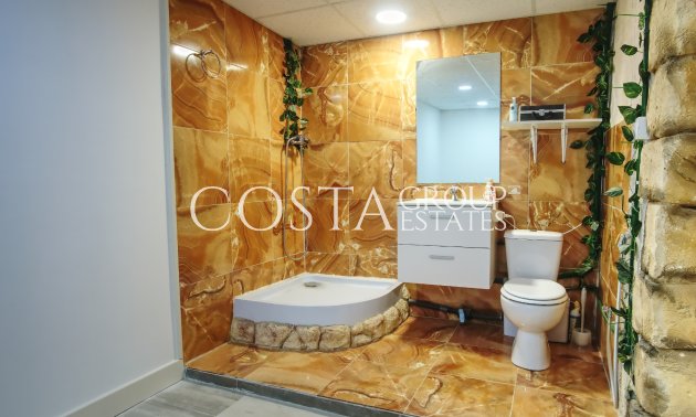 Herverkoop - Villa -
Orihuela Costa