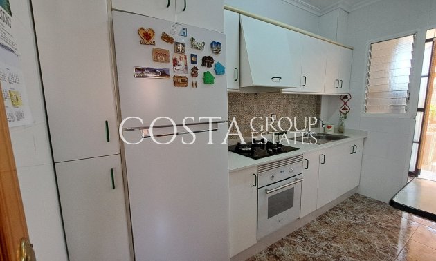 Resale - Villa -
Los Alcazares