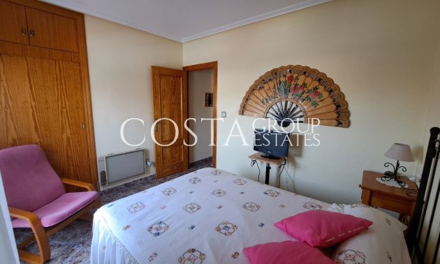 Resale - Villa -
Los Alcazares